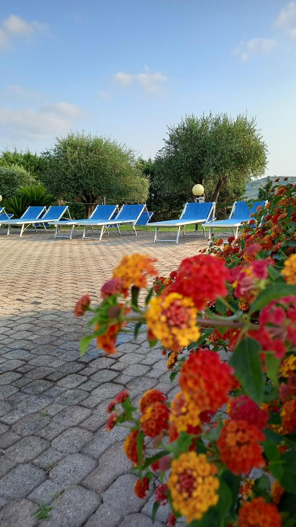 Hotel La Tombola Агрополі Екстер'єр фото